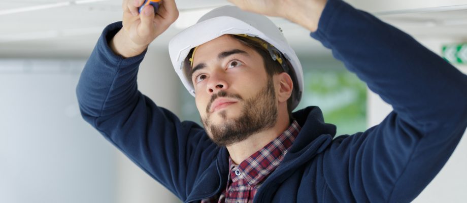 Contractors: 6 Reasons You Should Ditch the Hardware Store Lighting Aisle